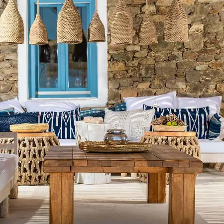 Karkos Villa *